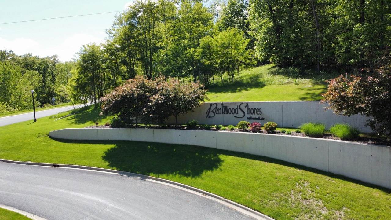 7076 Bentwood Trail - Photo 1