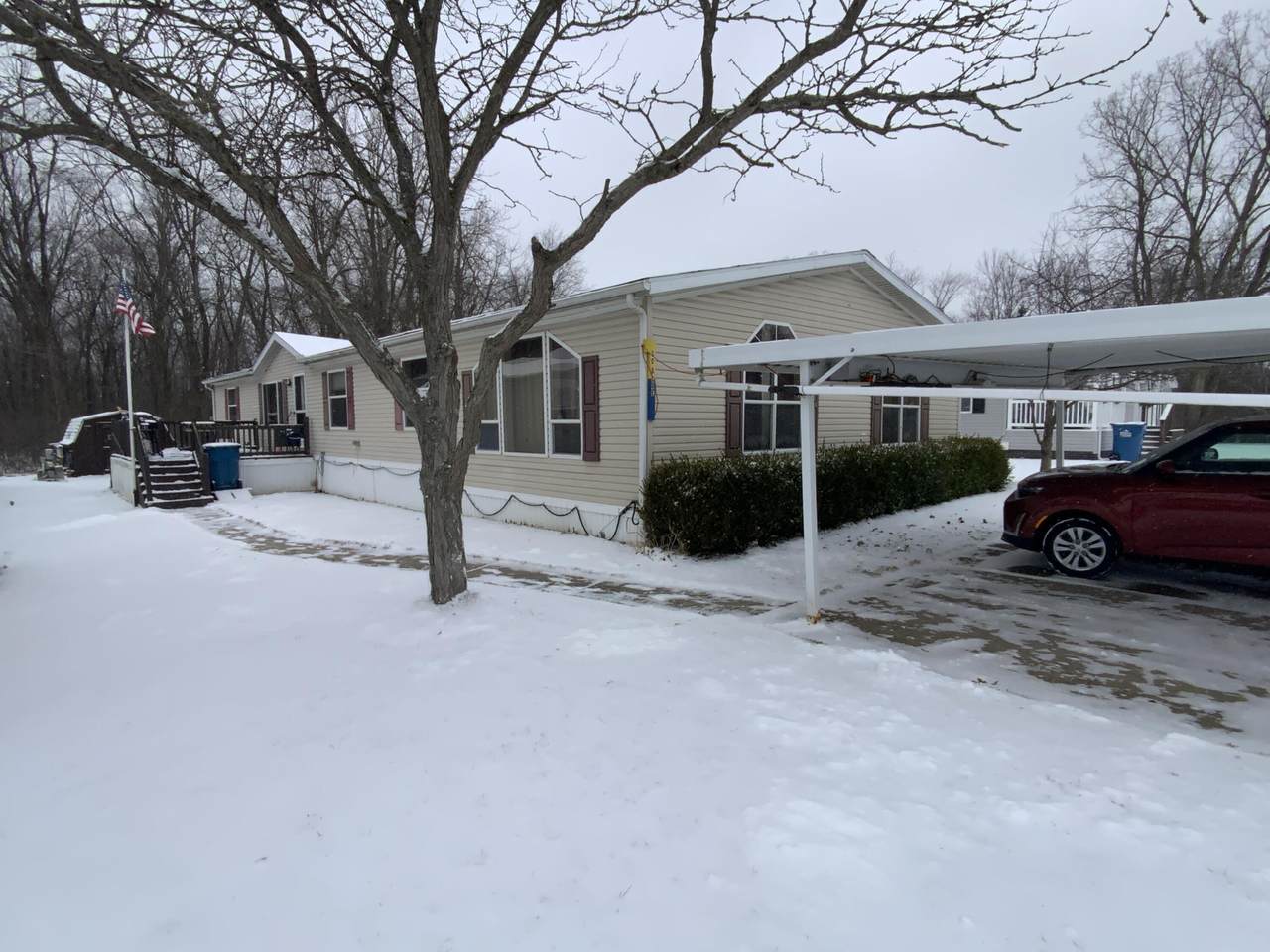 3992 Shoreham Drive - Photo 1