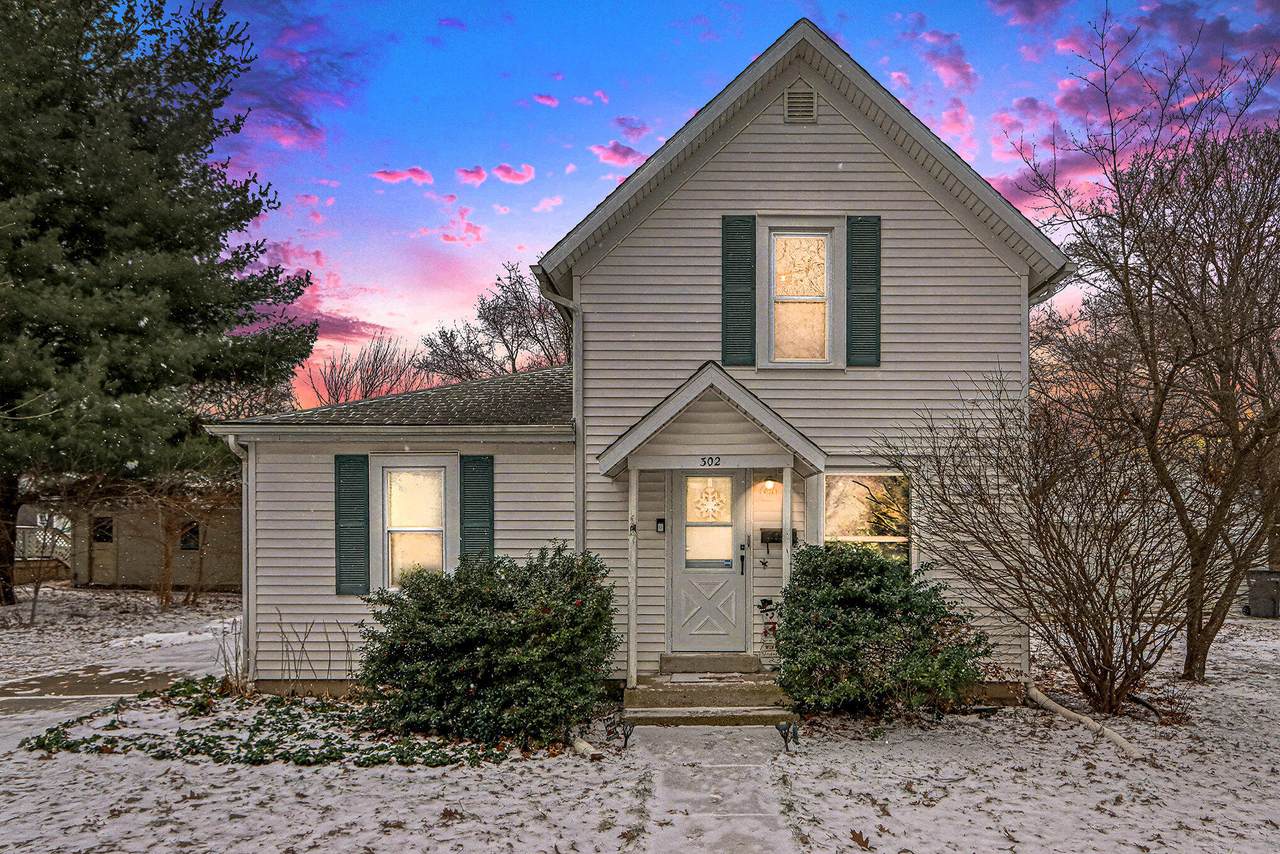 302 Maple Street - Photo 1