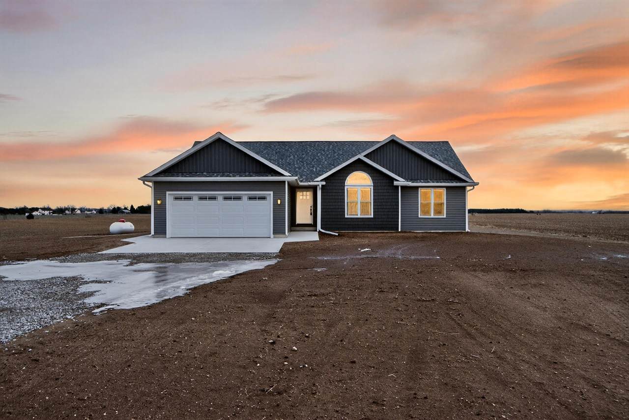 2081 Francisco Road - Photo 1