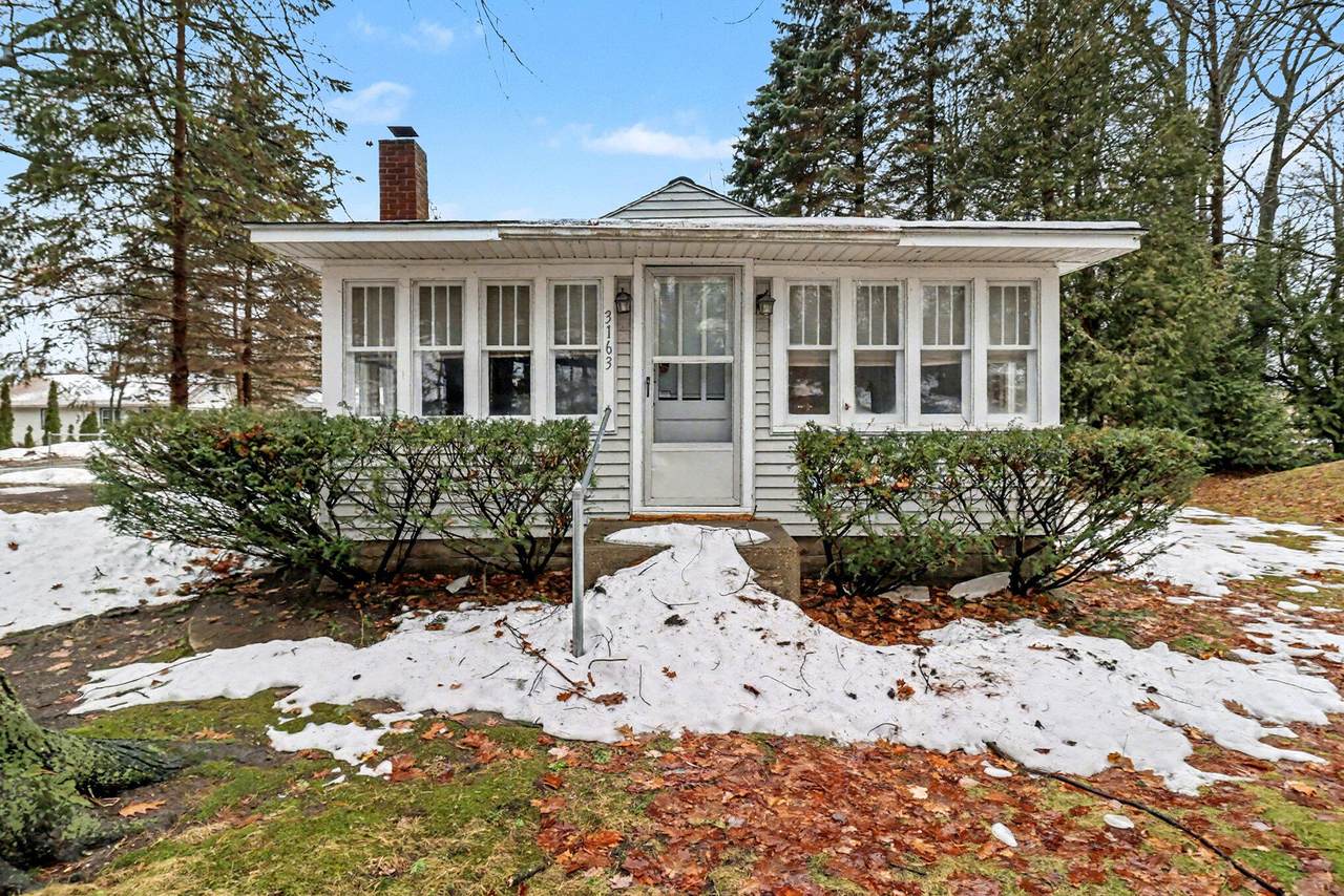 3163 Lakeshore Drive - Photo 1