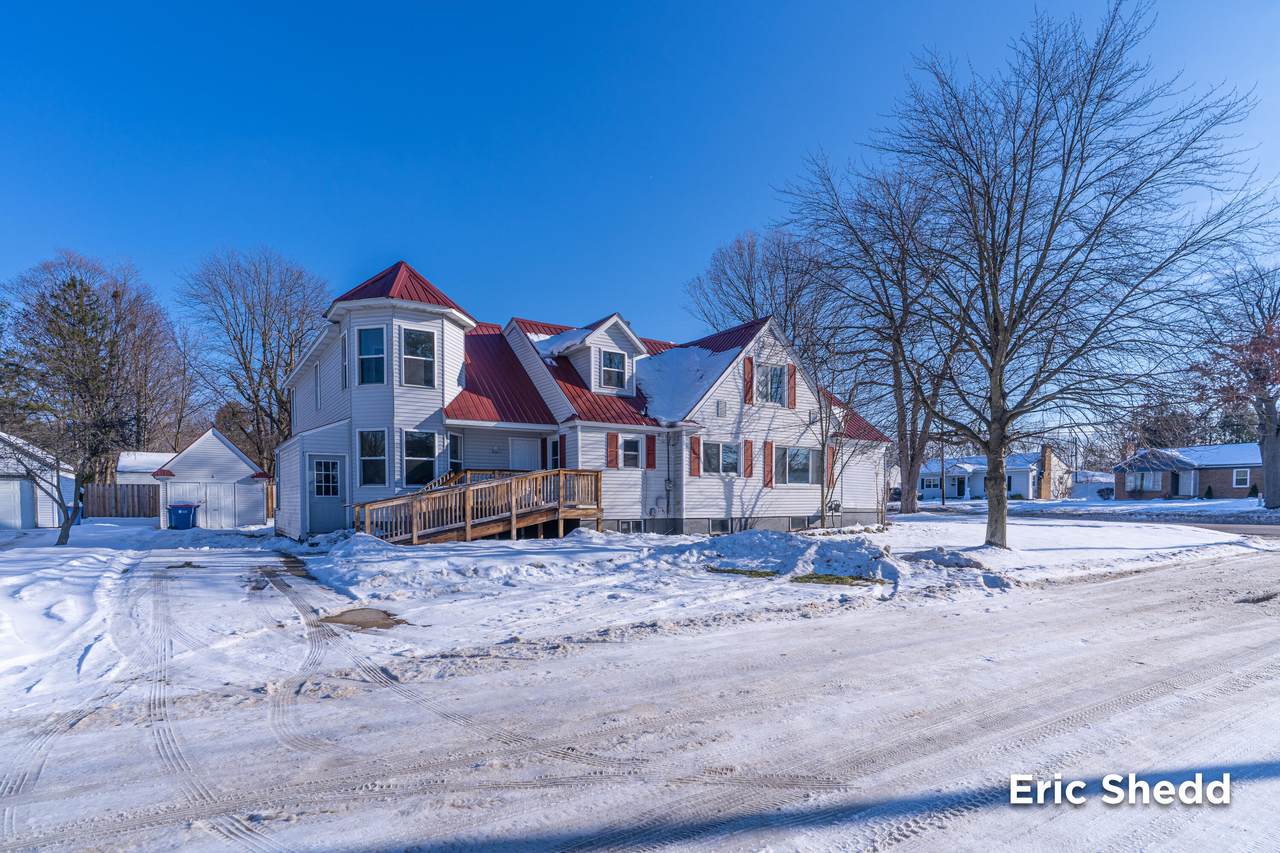 631 3 Mile Road - Photo 1