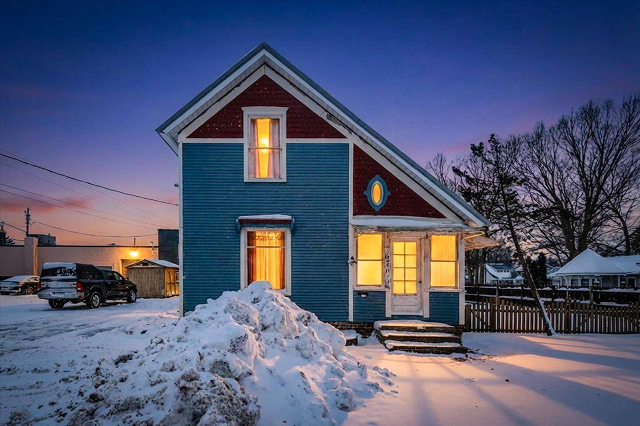 1008 Oak Street - Photo 1