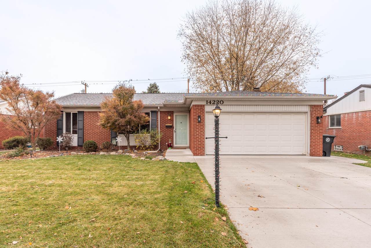 14220 Knolson Street - Photo 1