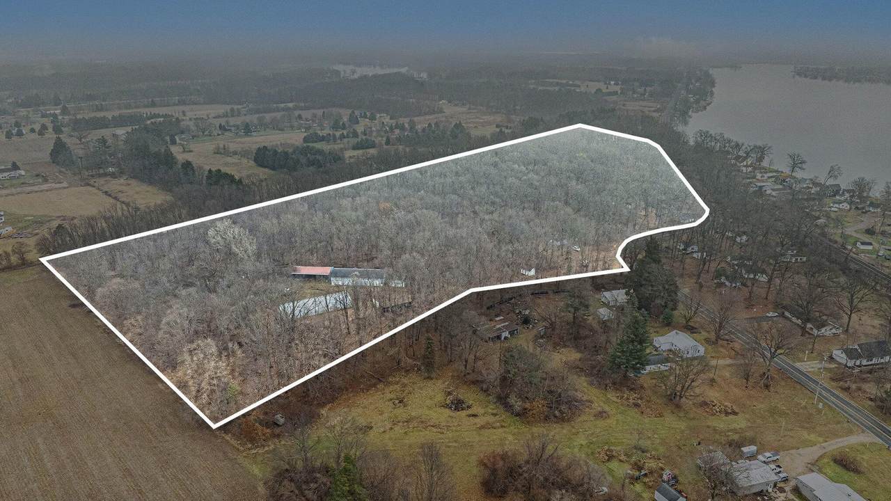 VL T U Avenue - Photo 1