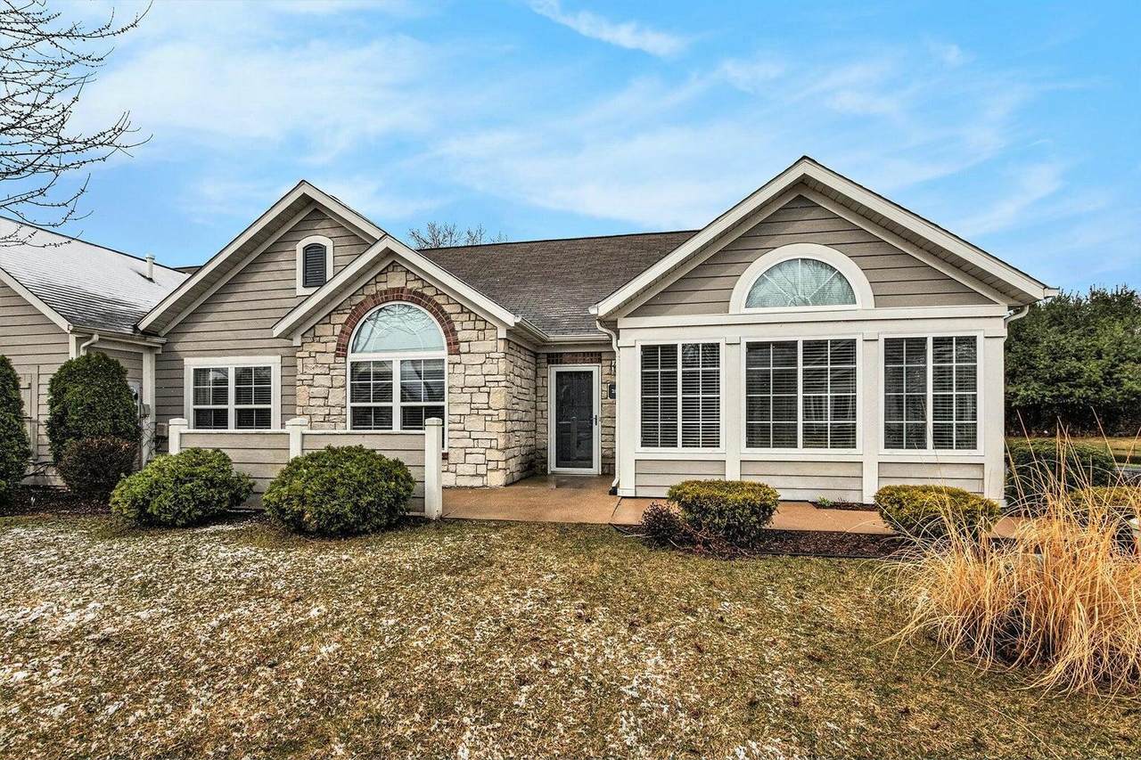 2923 Villa Lane - Photo 1