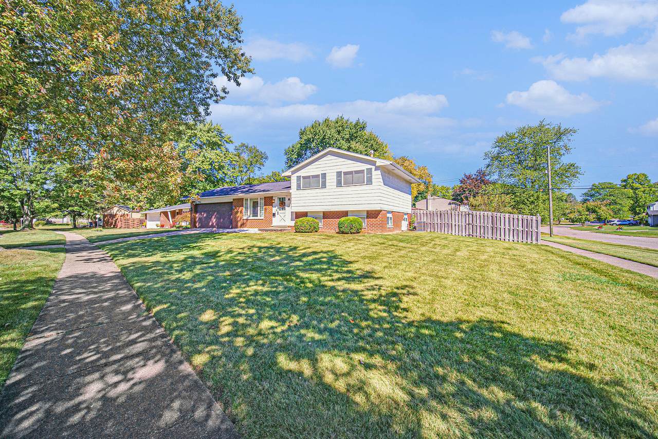 8843 Nottingham Drive - Photo 1