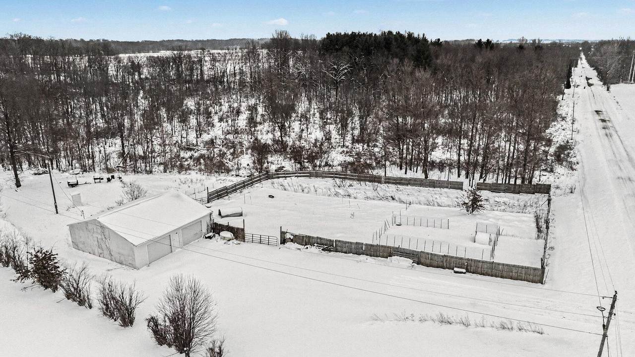 51133 Creglow Road - Photo 1