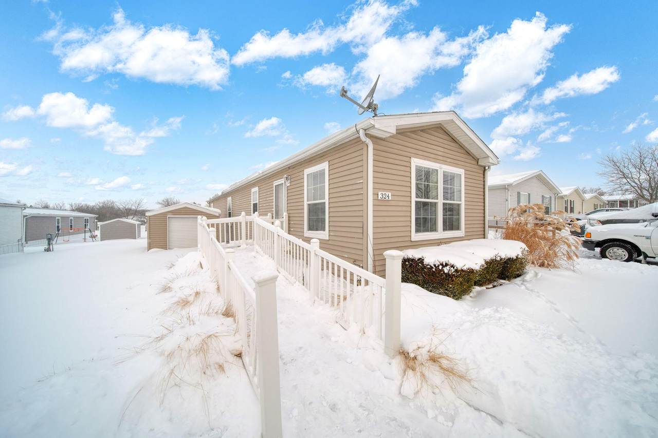 324 Grand River Drive - Photo 1