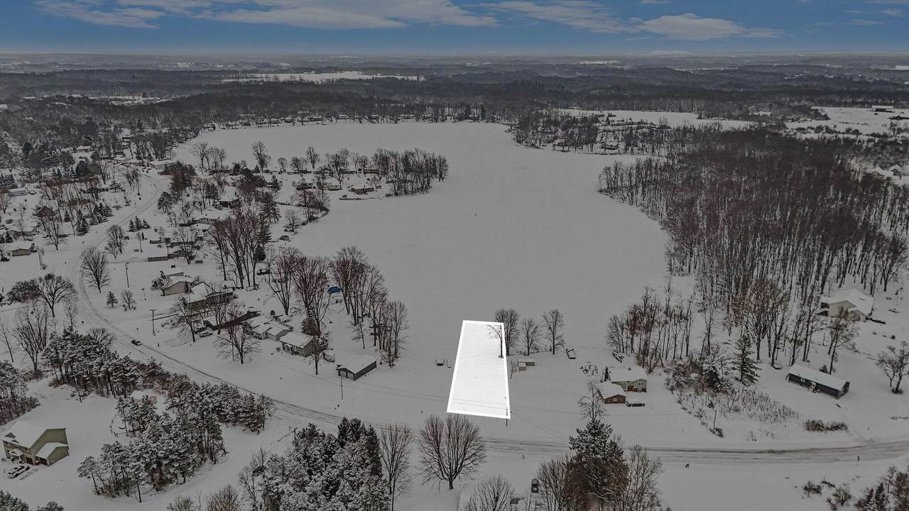 9758 10 Mile Road - Photo 1