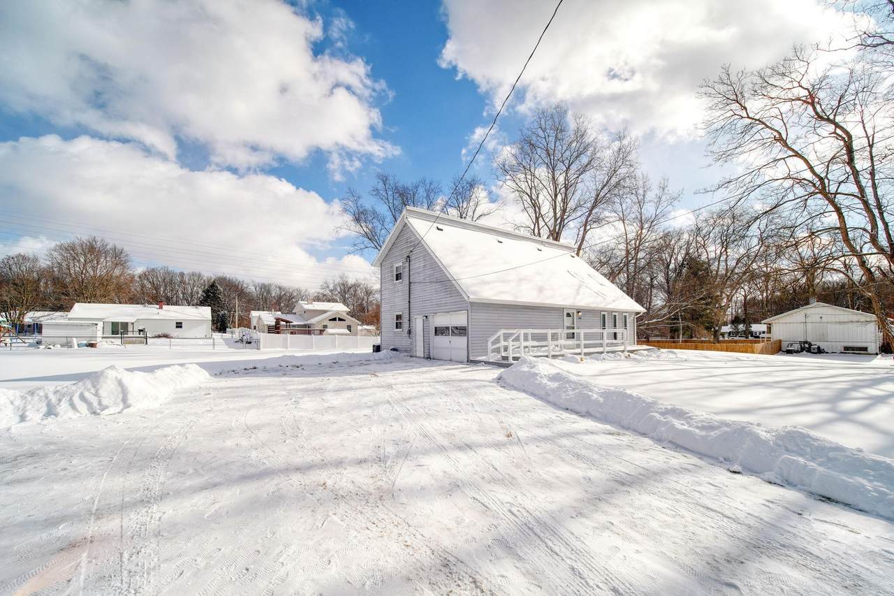 3357 Robinson Road - Photo 1