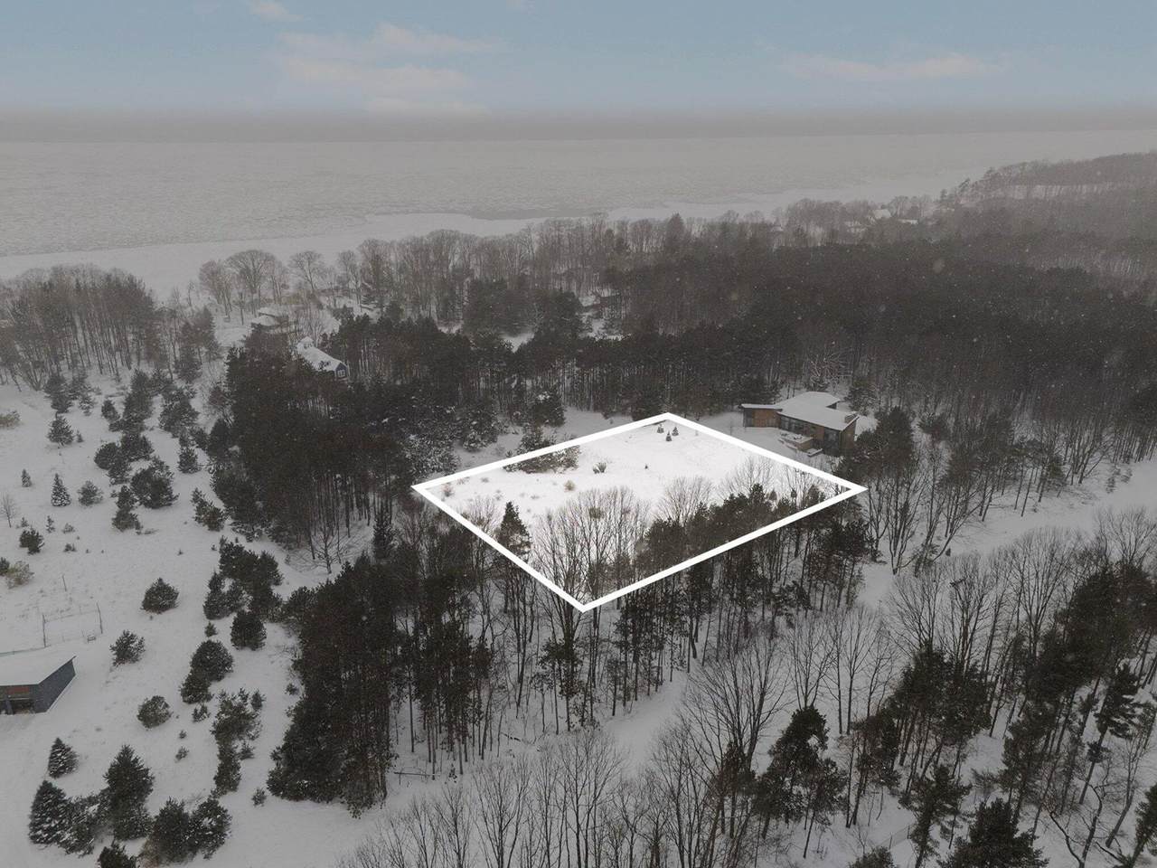 17210 Beachview Drive - Photo 1