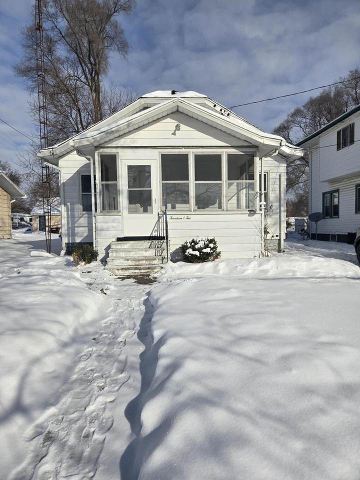 1402 Floral Avenue - Photo 1