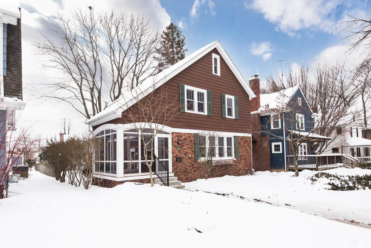 1422 Morton Avenue - Photo 1