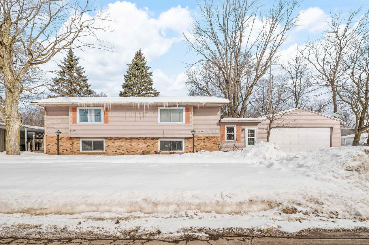 125 Cayuga Street - Photo 1