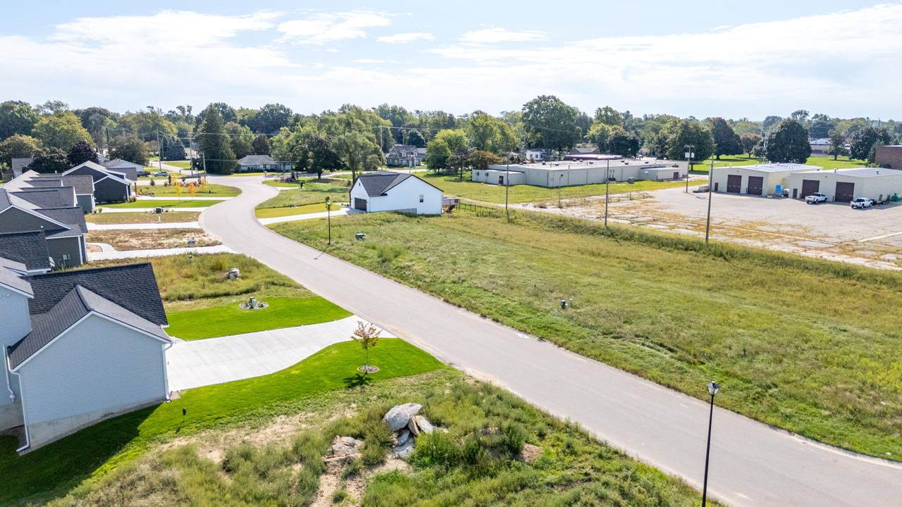 10058 Strawberry Lane - Photo 1