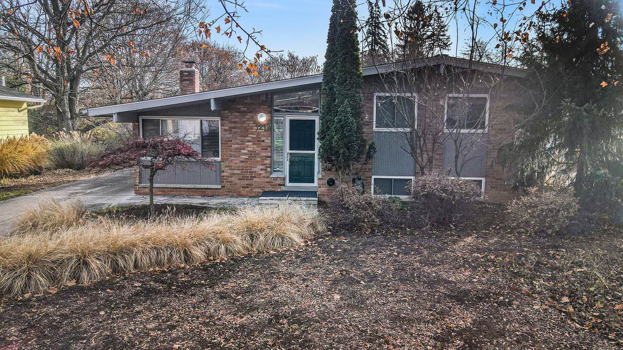 1212 Wines Drive - Photo 1