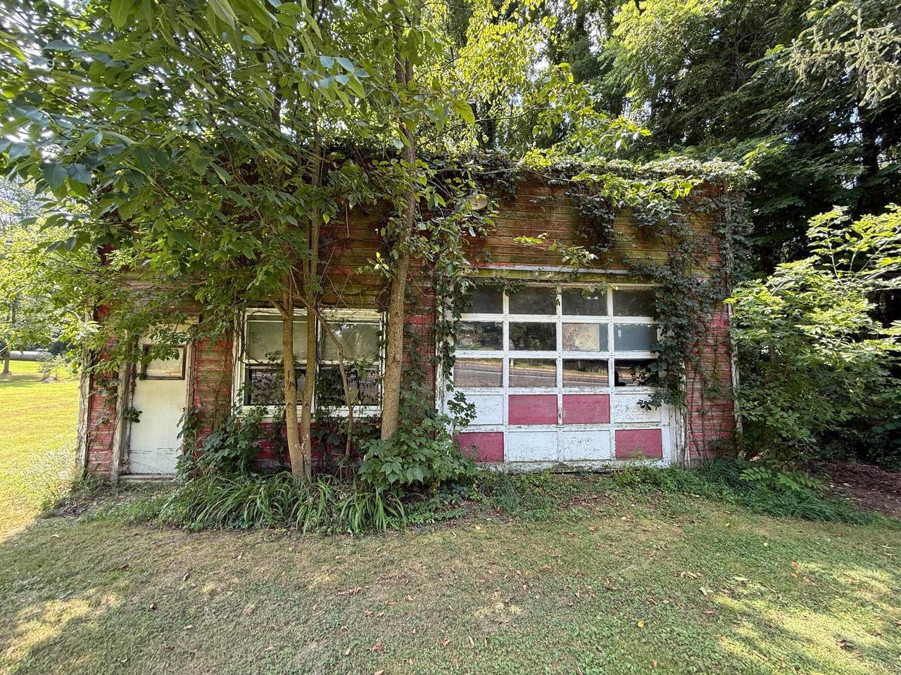 13764 Avenue - Photo 1