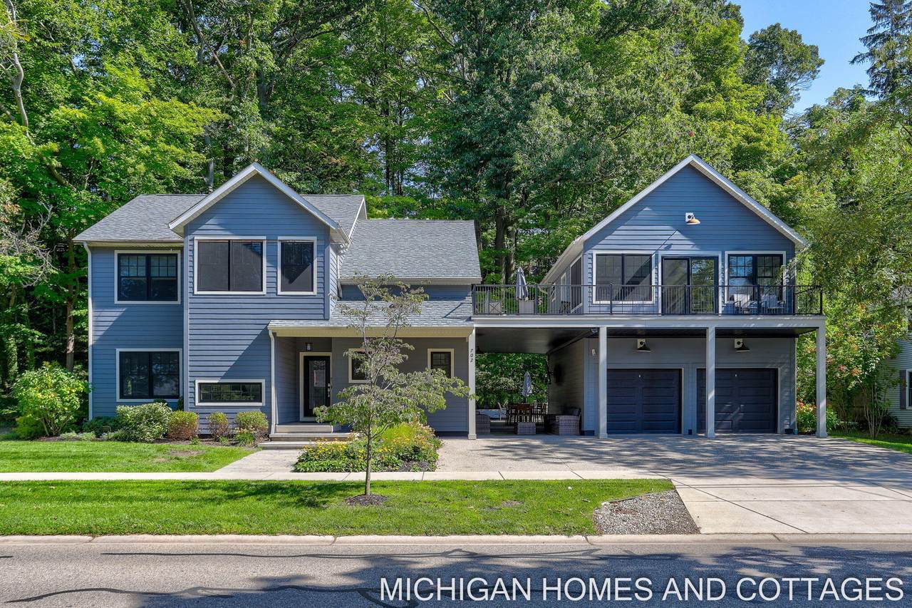 702 Lake Street - Photo 1