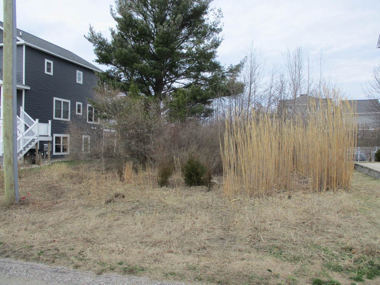 7237 Lakeview Avenue - Photo 1