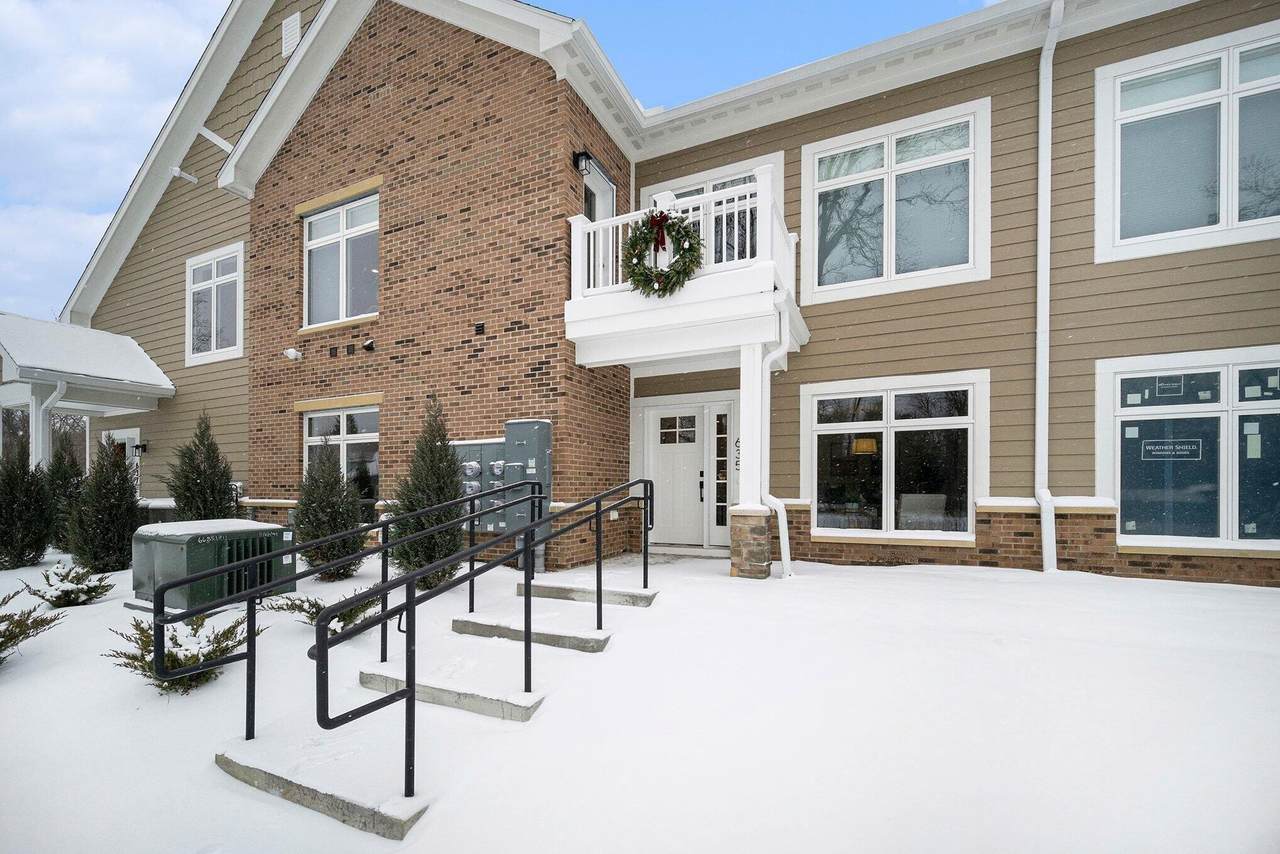 634 Boardwalk Lane - Photo 1