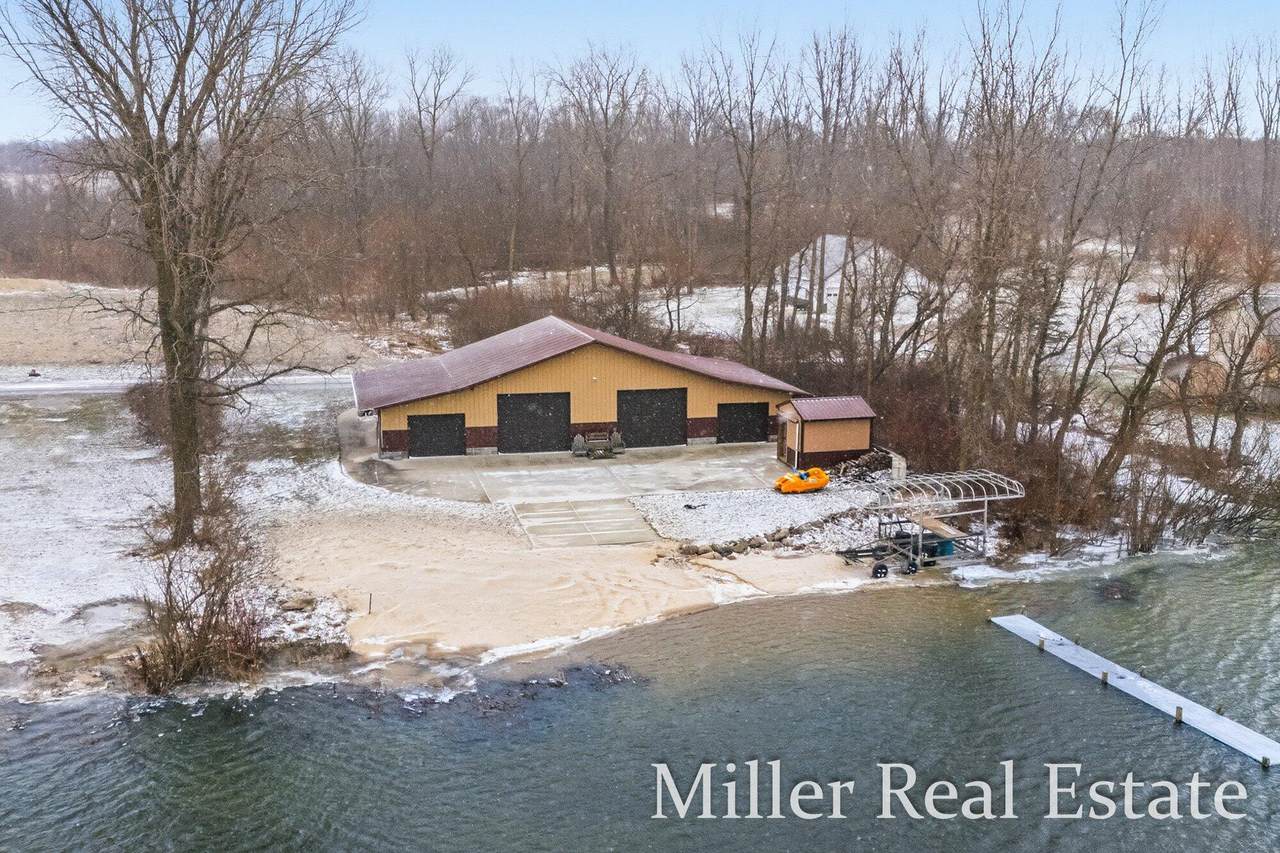 153 Sunset Drive - Photo 1