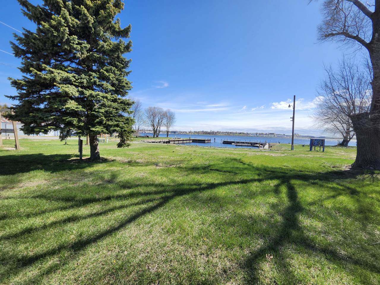 846 Lakeshore Drive - Photo 1