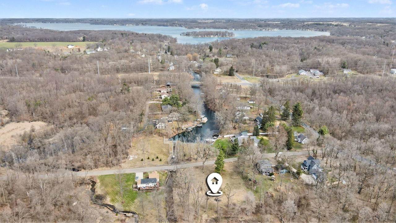 11654 De Avenue - Photo 1