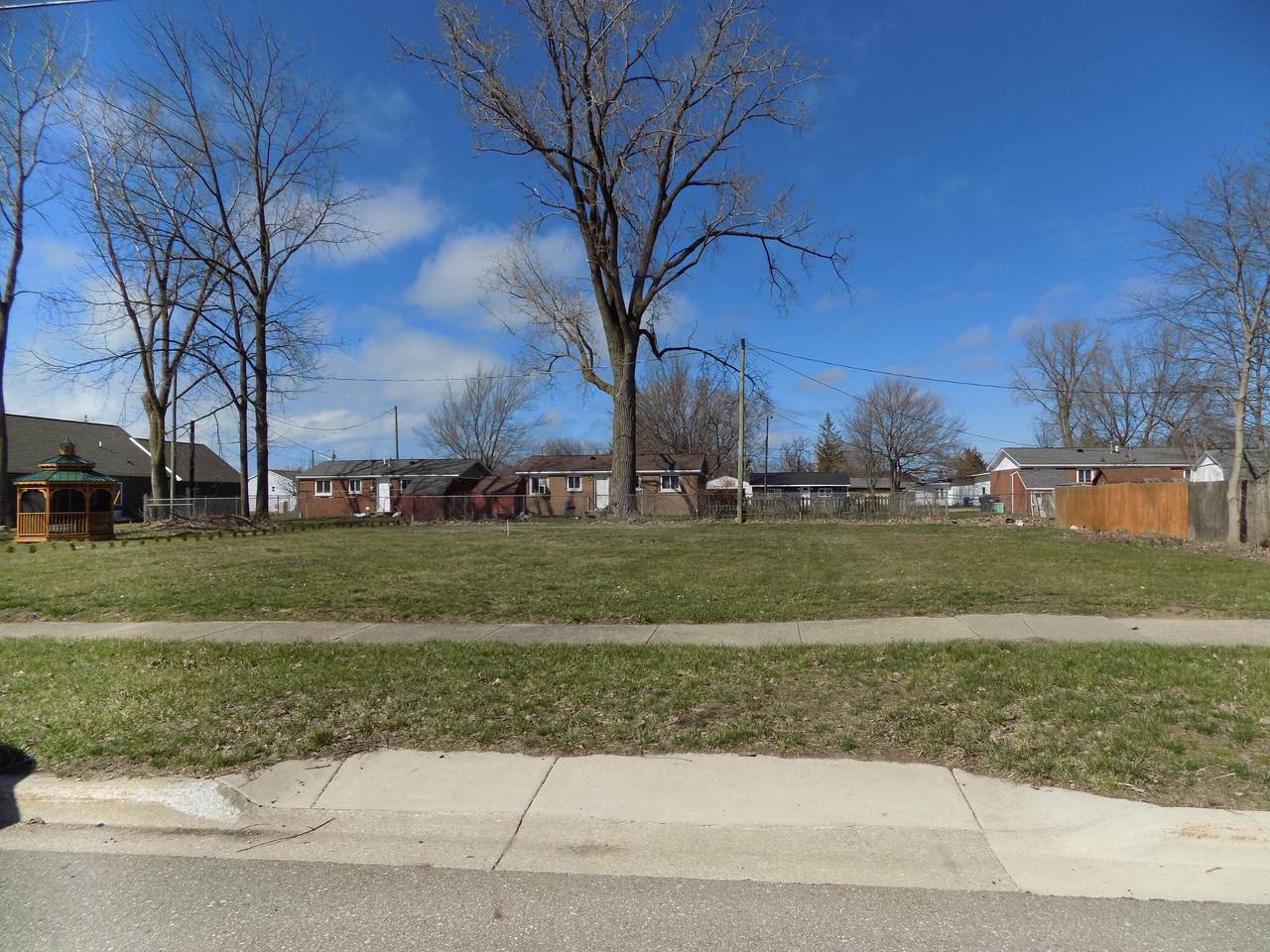 313 Cartwright Street - Photo 1