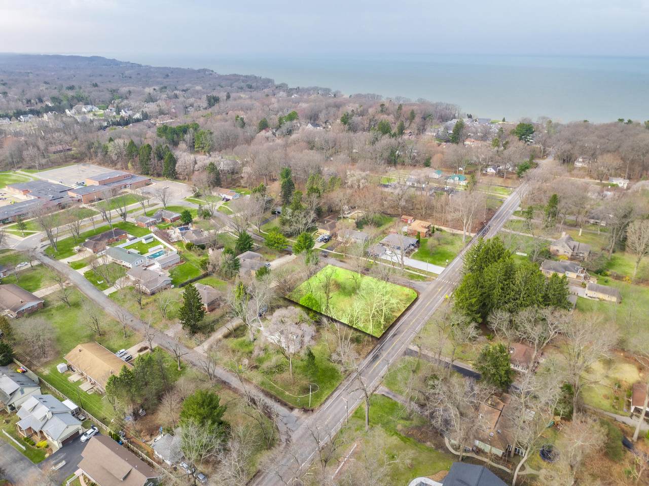 2754 Glenlord Road - Photo 1