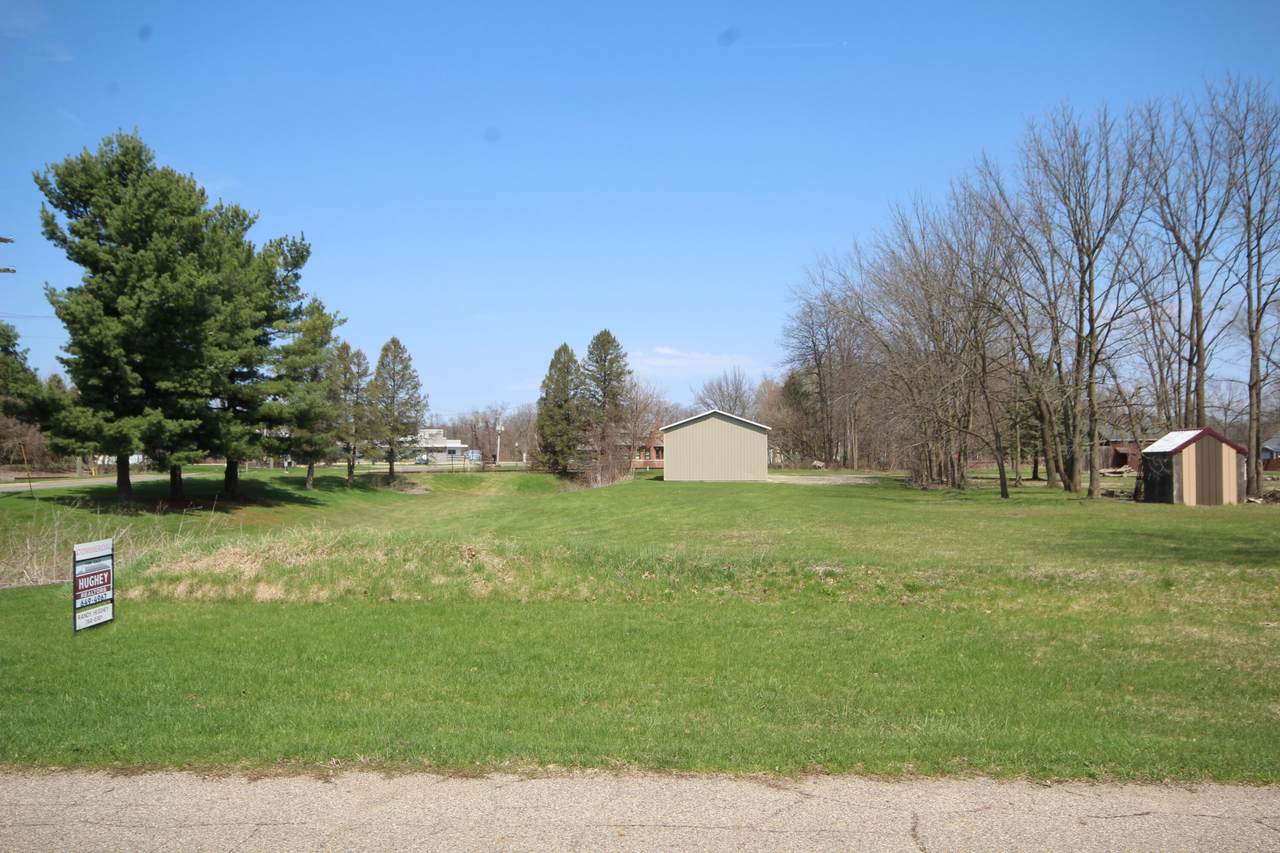 321 Vine Street - Photo 1