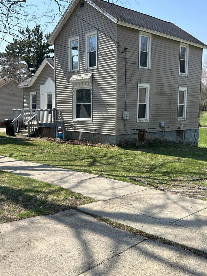 714 Maple Grove Avenue - Photo 1
