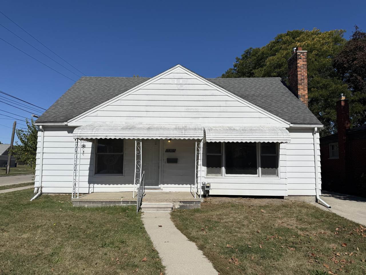 15305 Evergreen Avenue - Photo 1