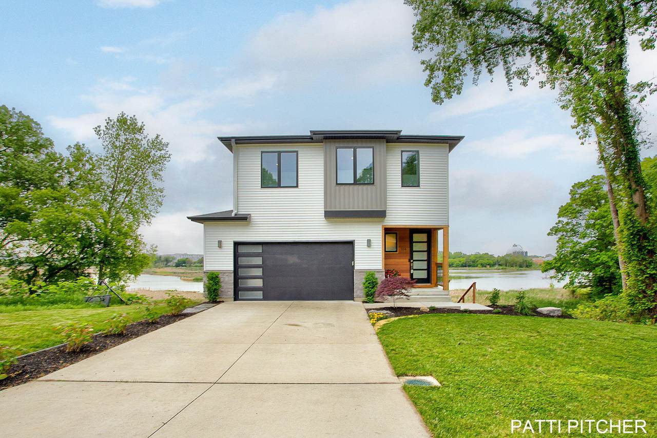 104 River Hills Drive - Photo 1