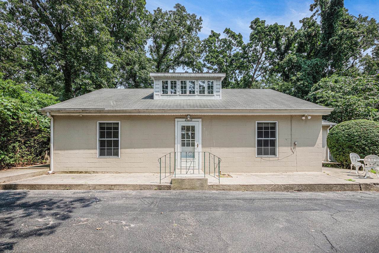 49209 Howard Avenue - Photo 1