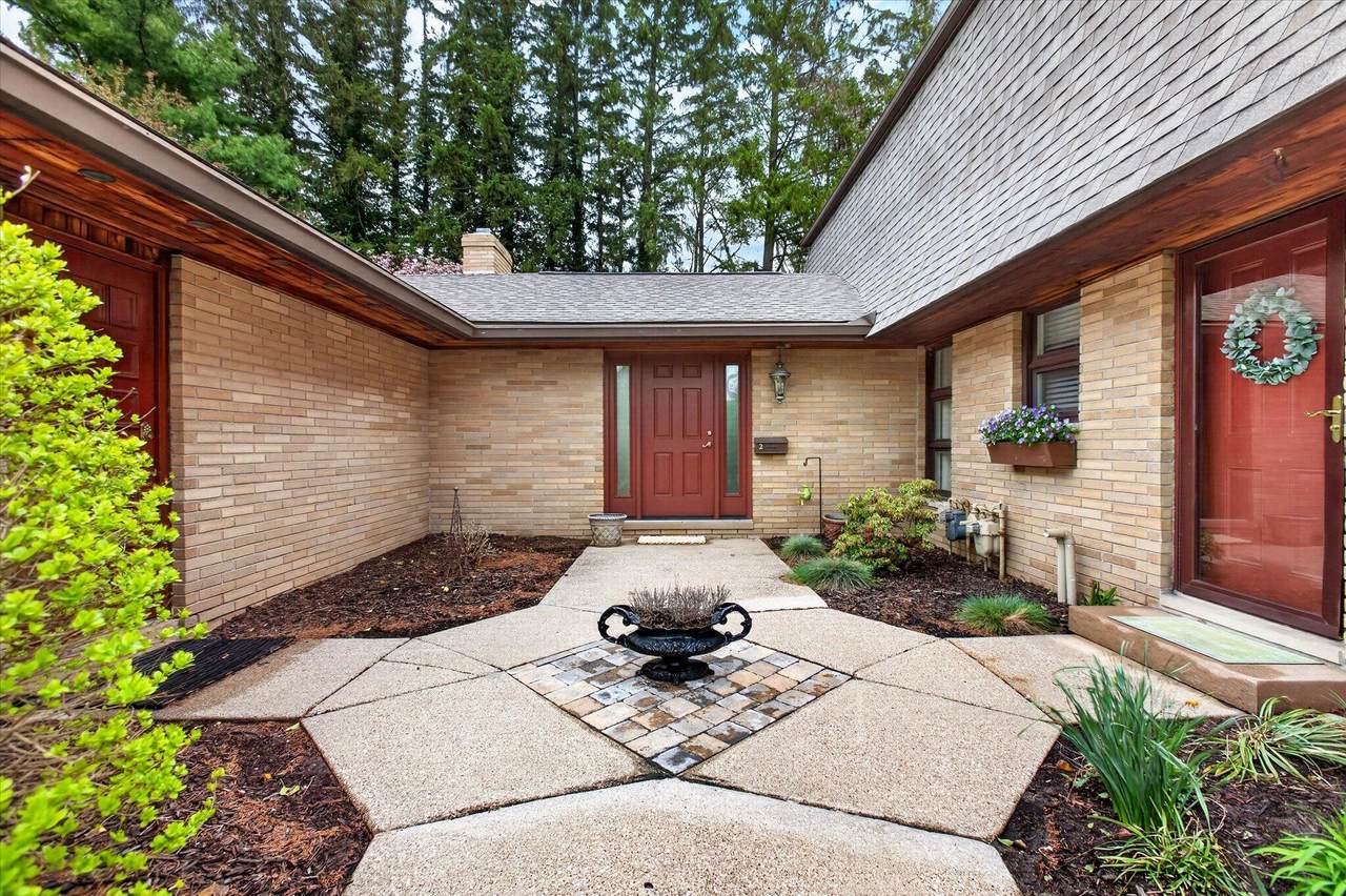 2727 Lakeshore Drive - Photo 1