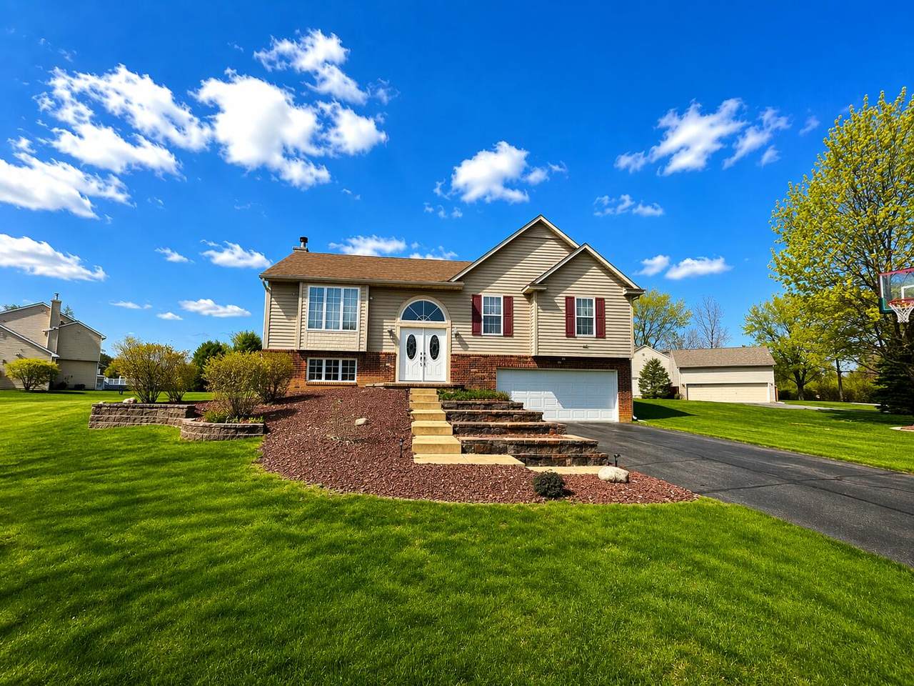 11437 Saddlebrook Circle - Photo 1