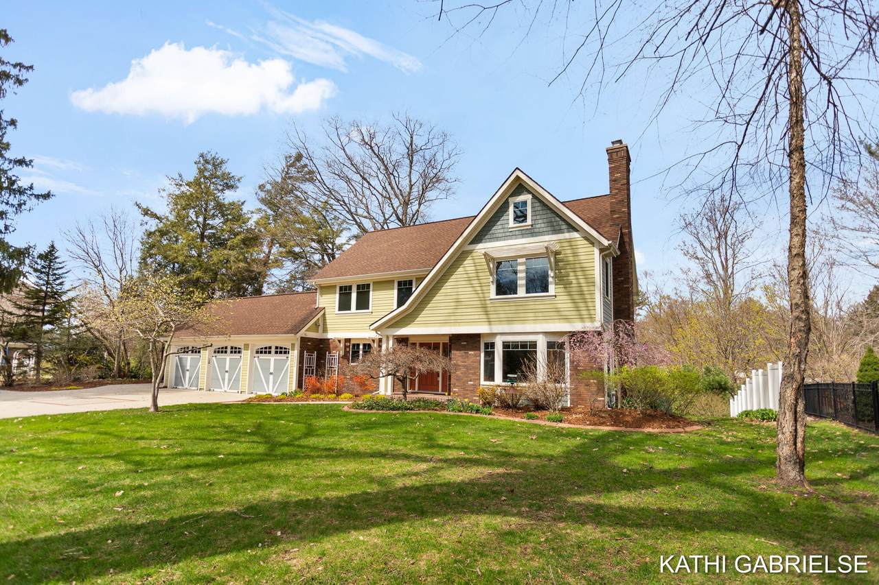 18886 Greenwood Court - Photo 1
