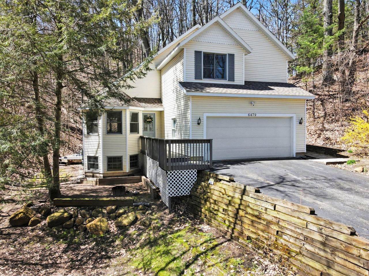 6479 Lakeshore Avenue - Photo 1