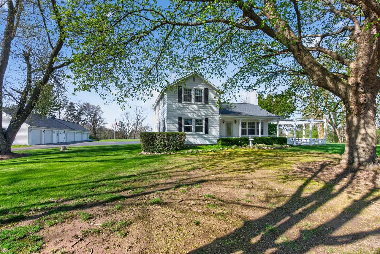 6231 Moon Lake Road - Photo 1