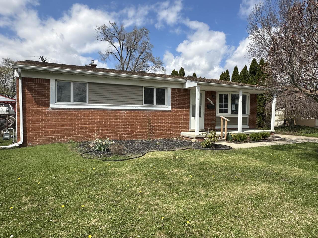 31700 Lafler - Photo 1