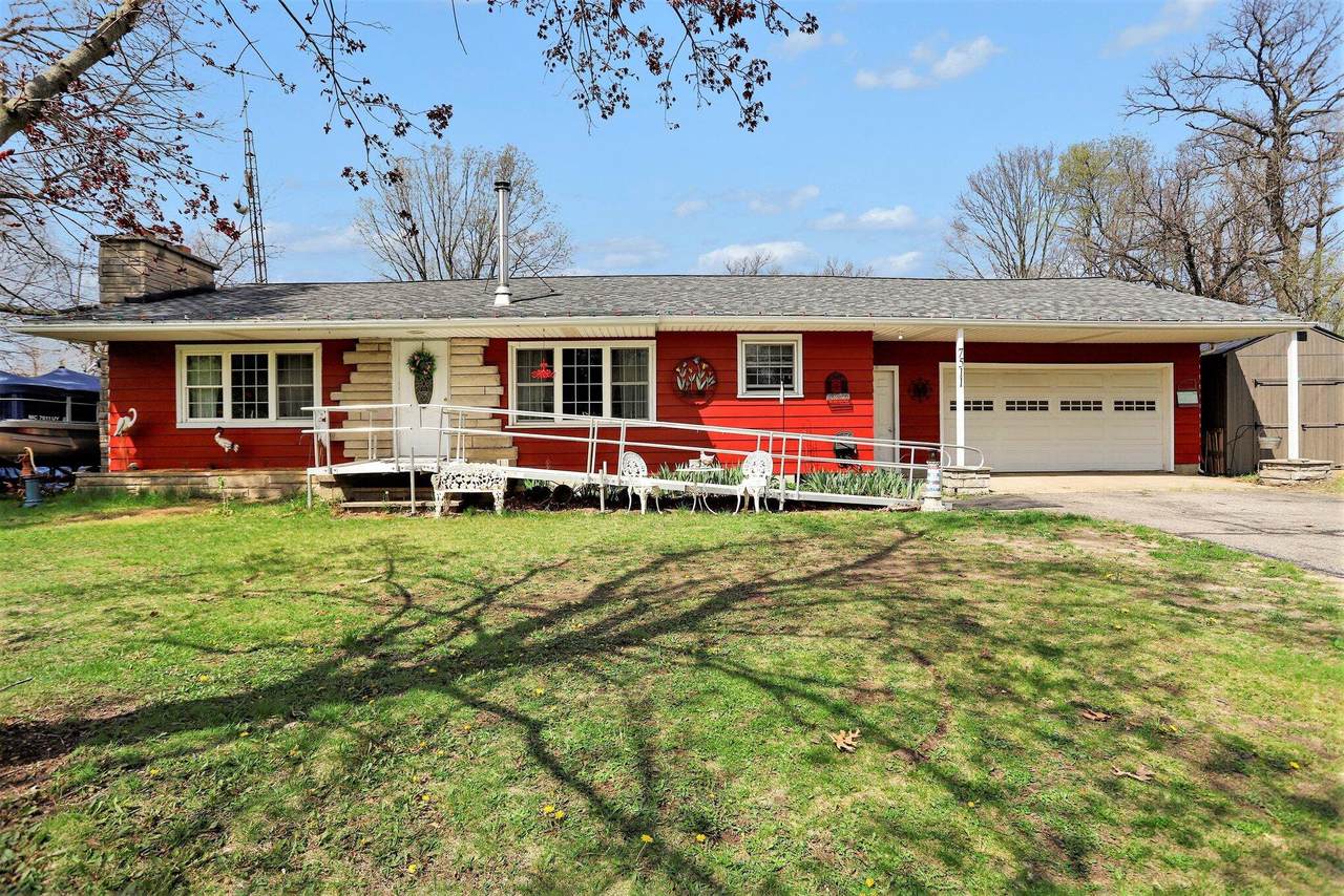 7511 E Drive - Photo 1