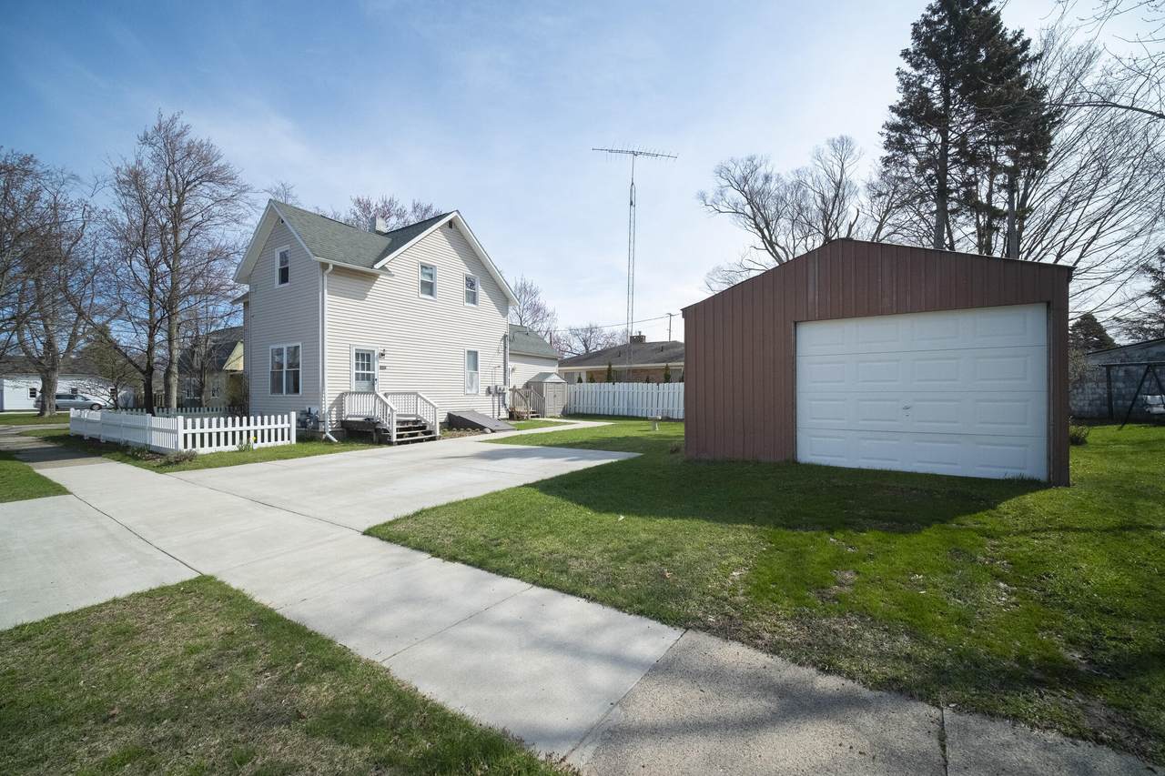 257 2nd Avenue - Photo 1