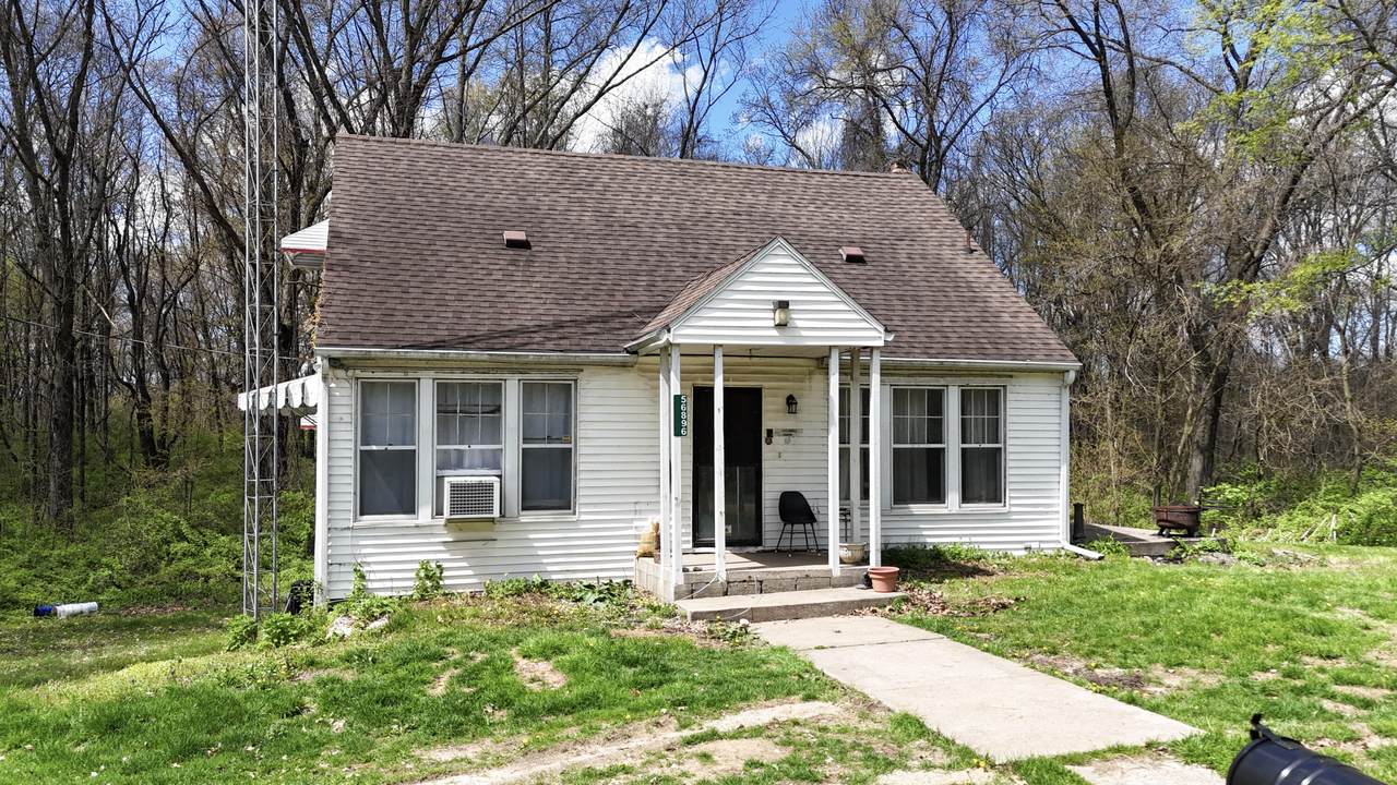 56896 Sunnyside Avenue - Photo 1