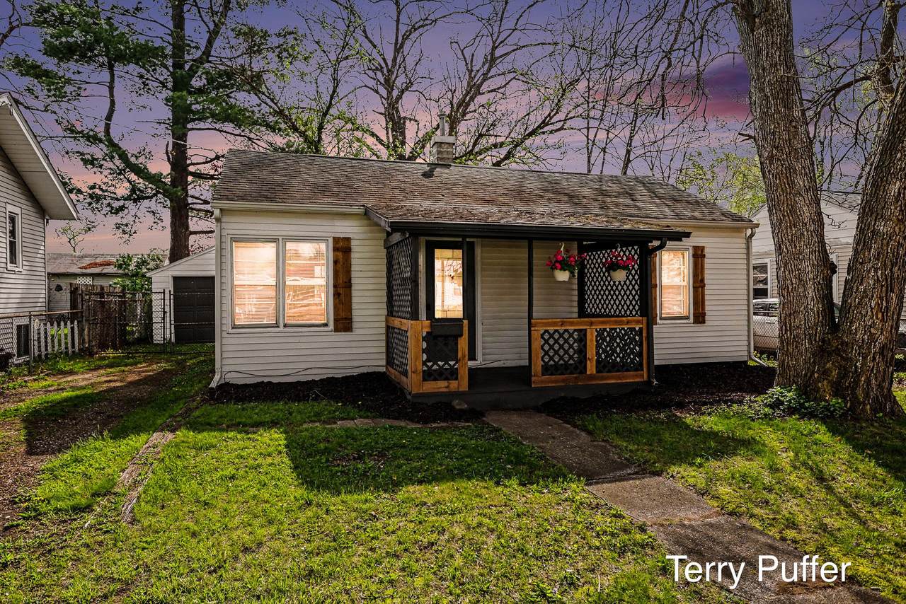 58 Lamora Avenue - Photo 1