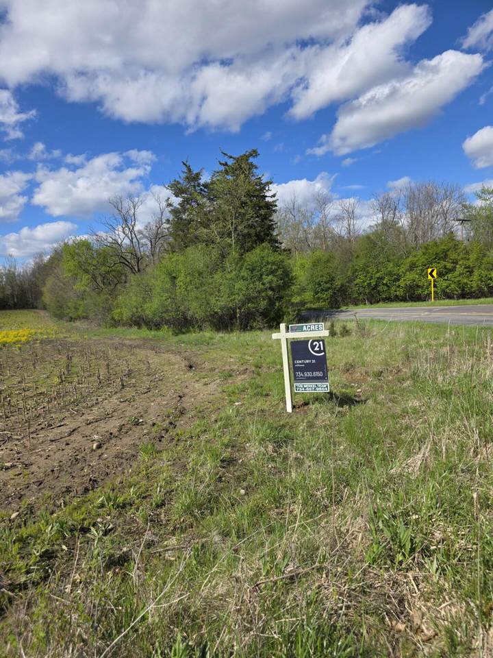 4561 Lake Road - Photo 1