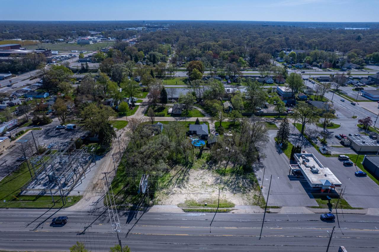 2906 Henry Street - Photo 1