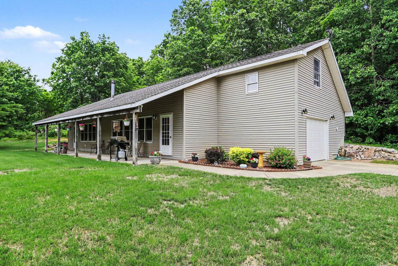21641 Pine Lake Road - Photo 1