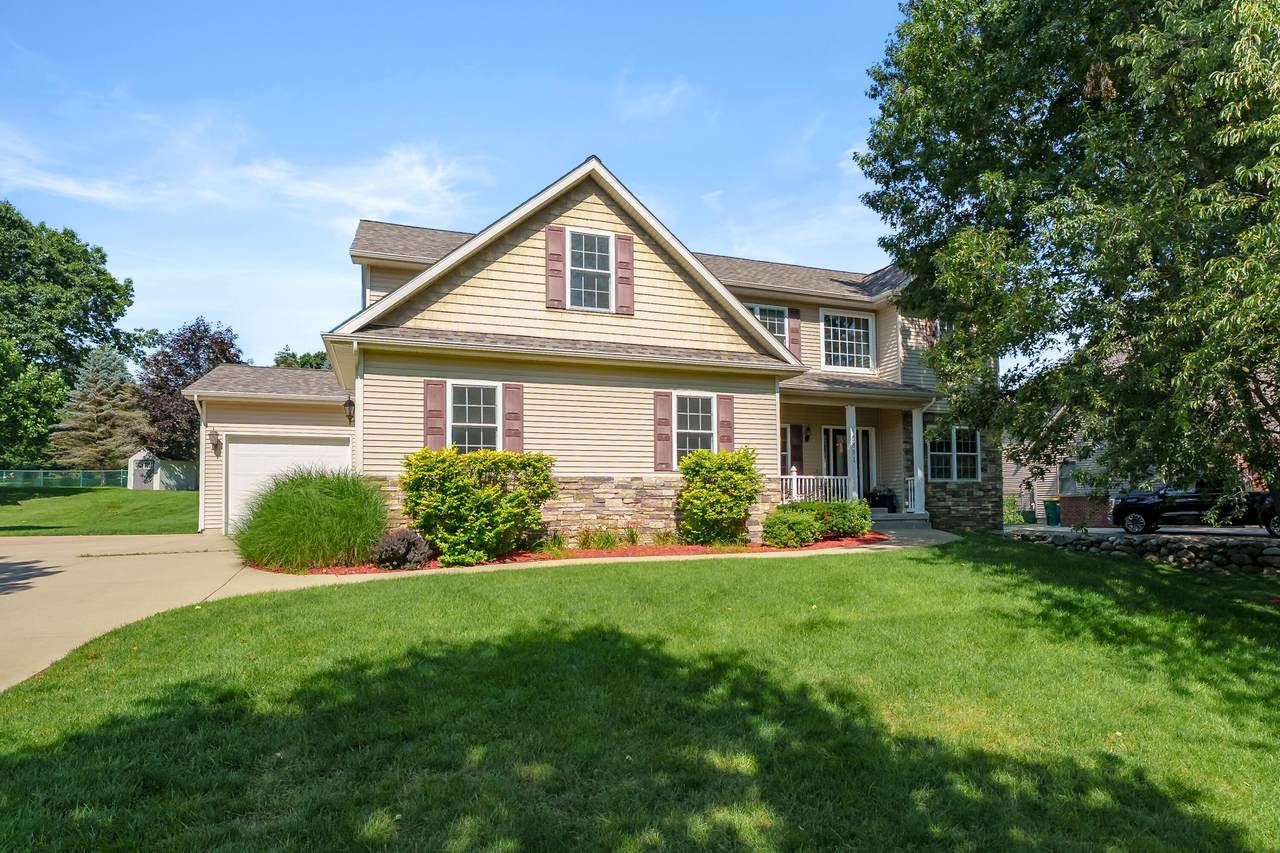6891 Shallowford Way - Photo 1