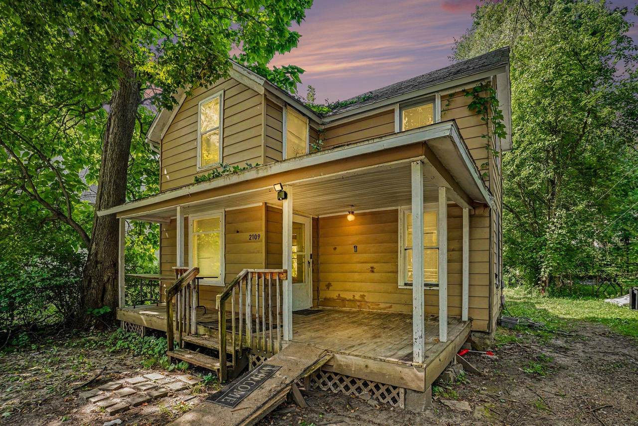2109 Briar Place - Photo 1